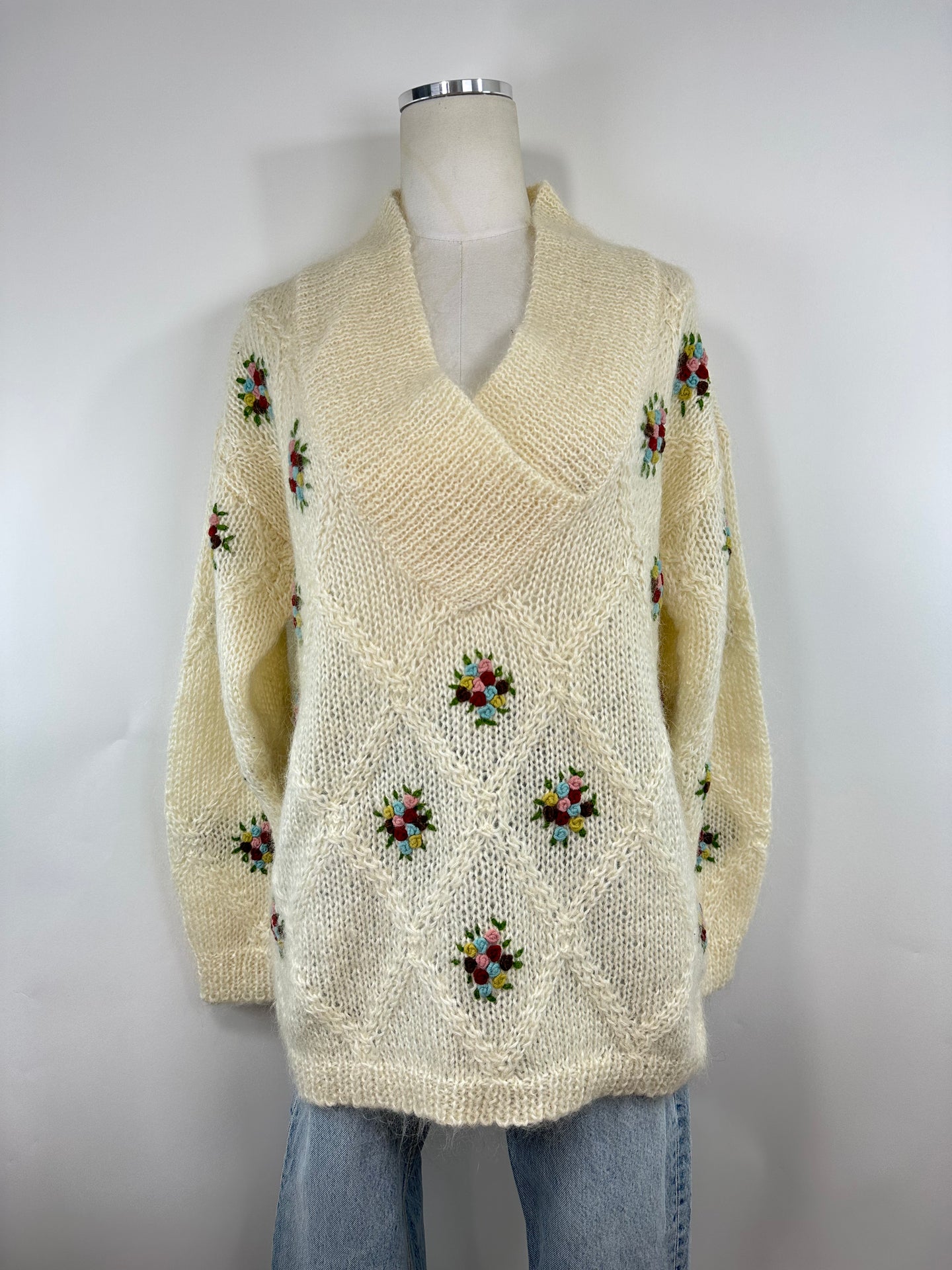 Chelsea Young White Flower Sweater